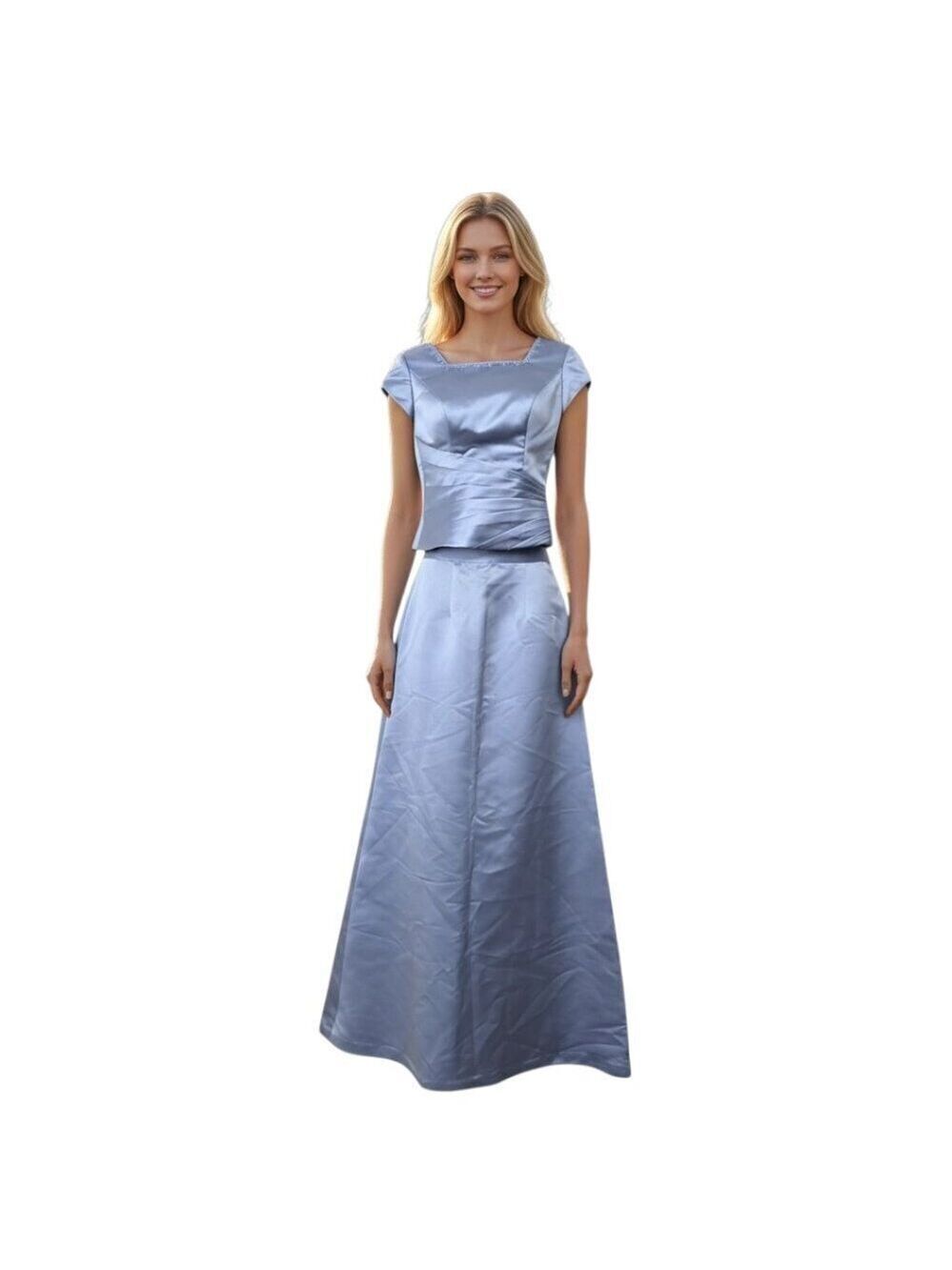 Bella Formals by Venus 2 Piece Satin Formal Fitted Petal Top & Maxi Skirt Sz 4/6